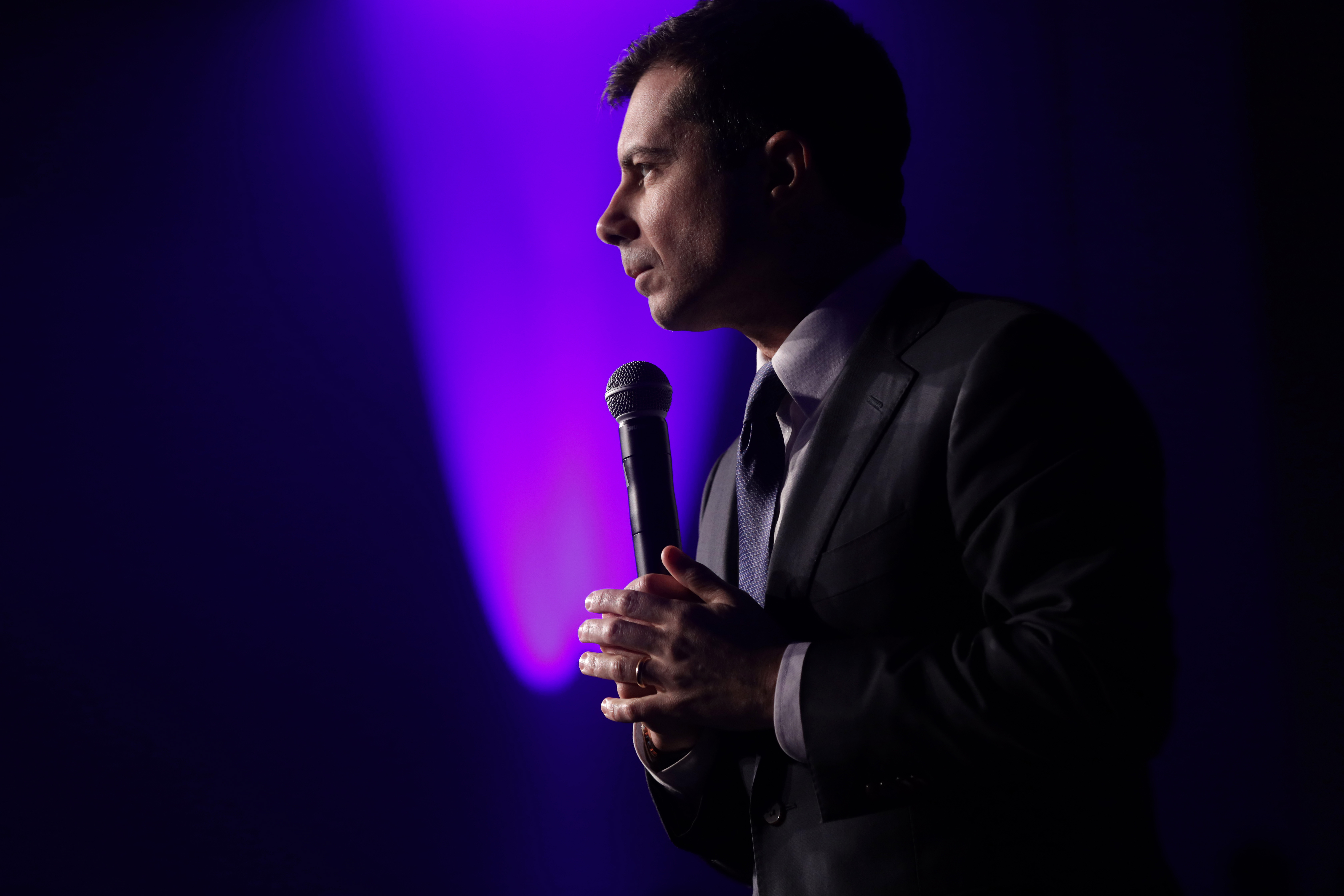 Buttigieg refuse «les leçons» des pro-Trump