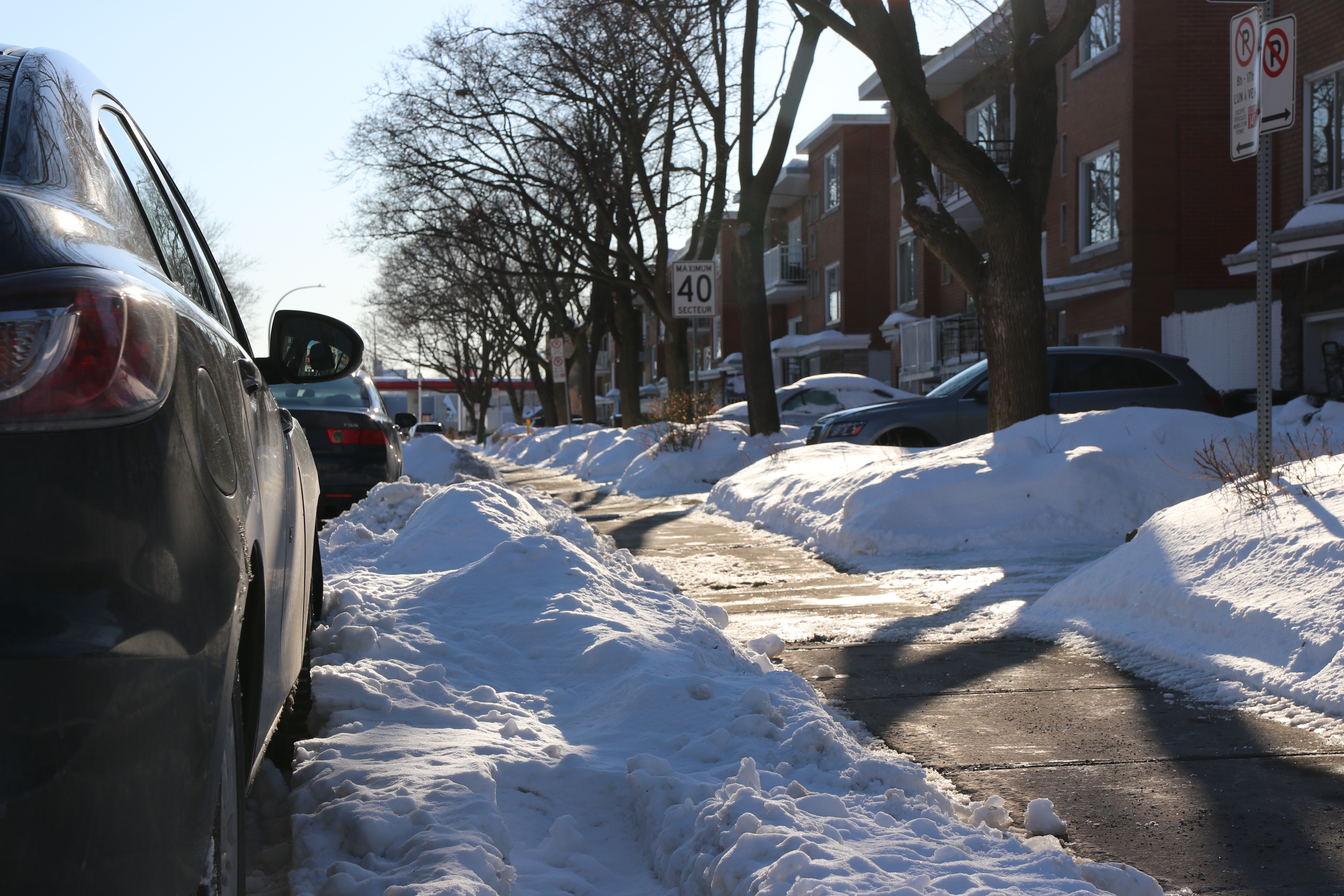 Trottoirs déneigés à Saint-Laurent