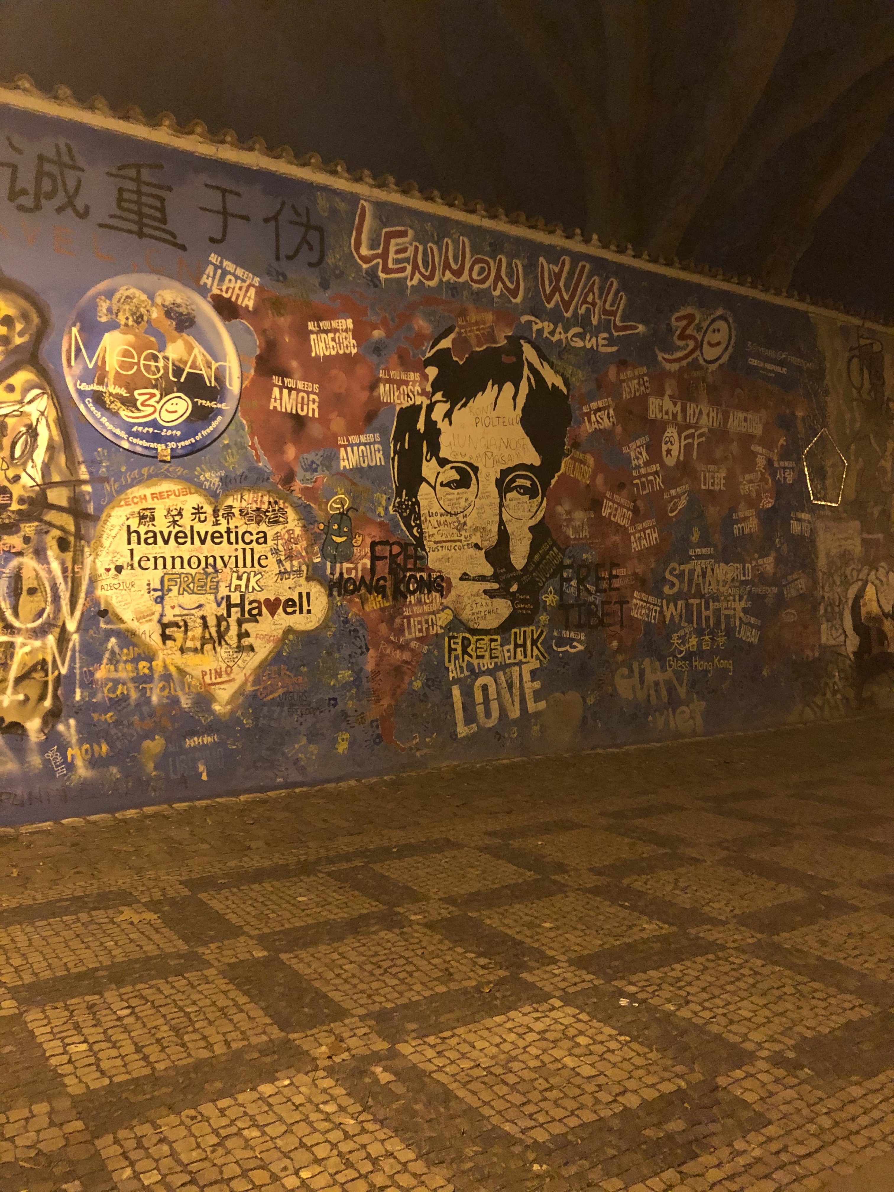 mur Lennon