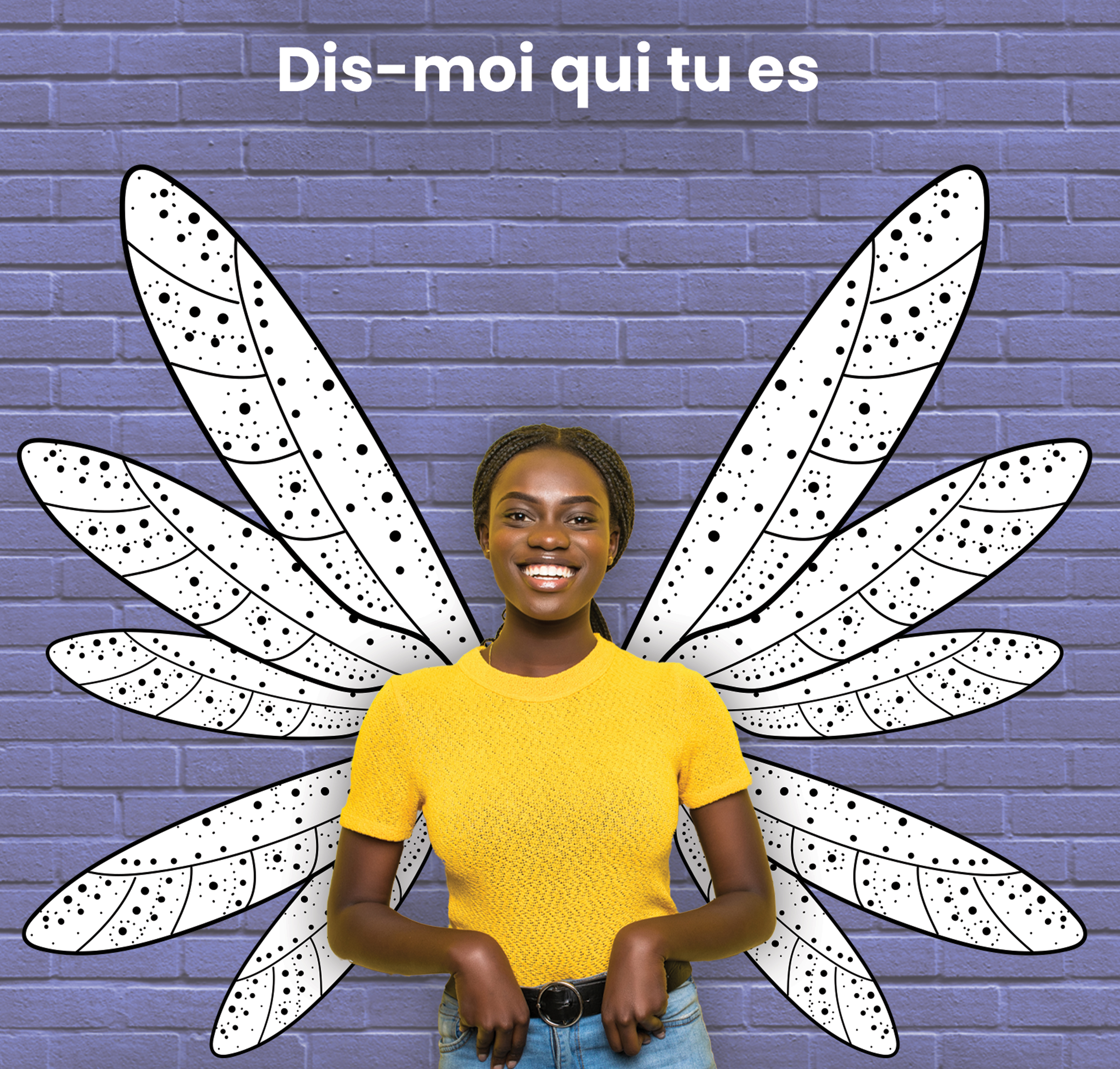 Jeune fille devant un dessin d'ailes