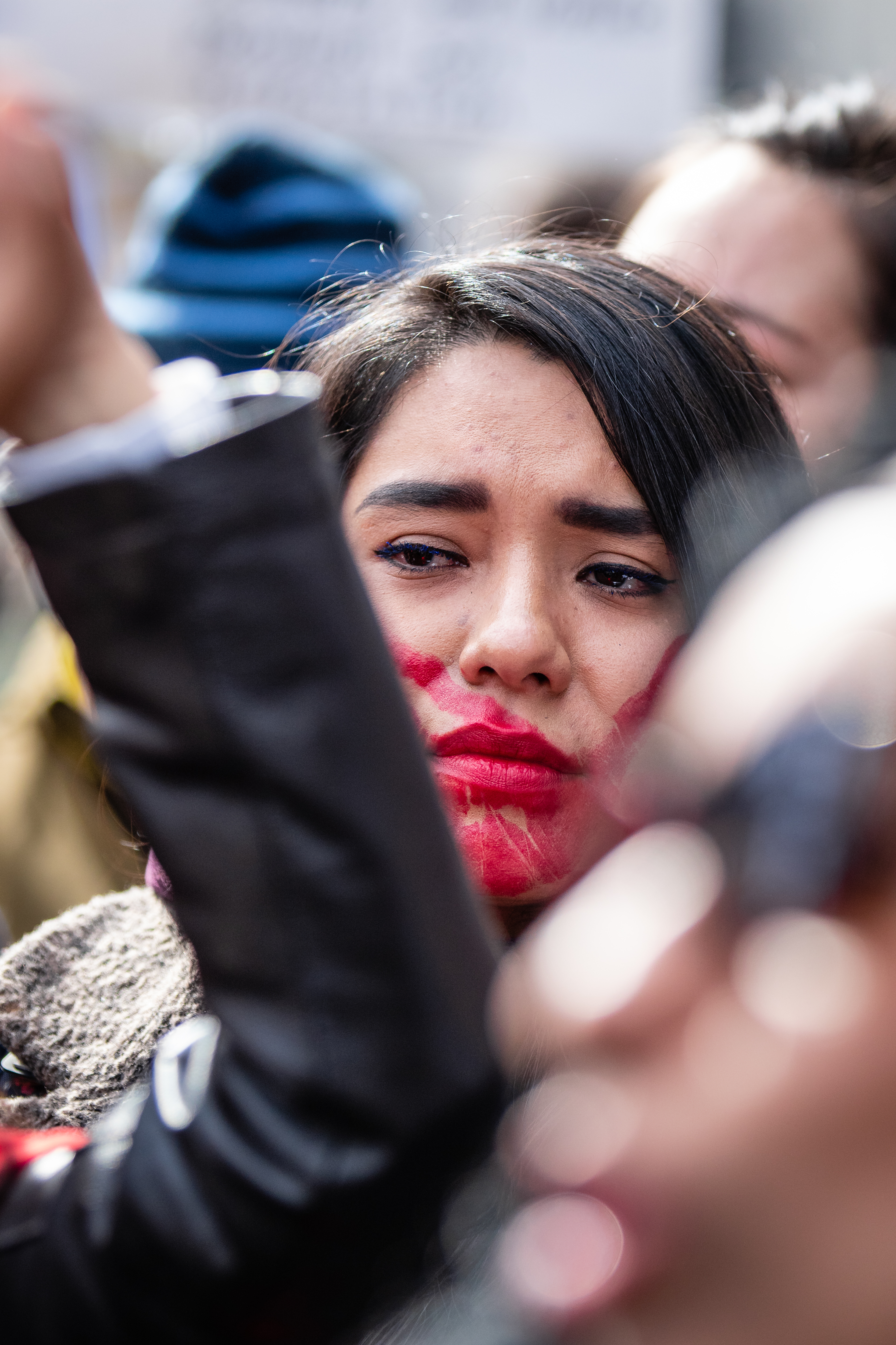 Des centaines de manifestantes ont arpenté les rues de Montréal, dimanche, pour la Journée internationale des droits des femmes.
