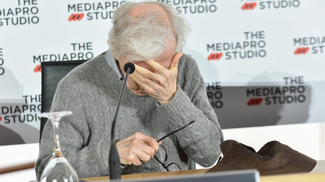 Woody Allen : face aux critiques, son éditeur ne publiera pas ses mémoires