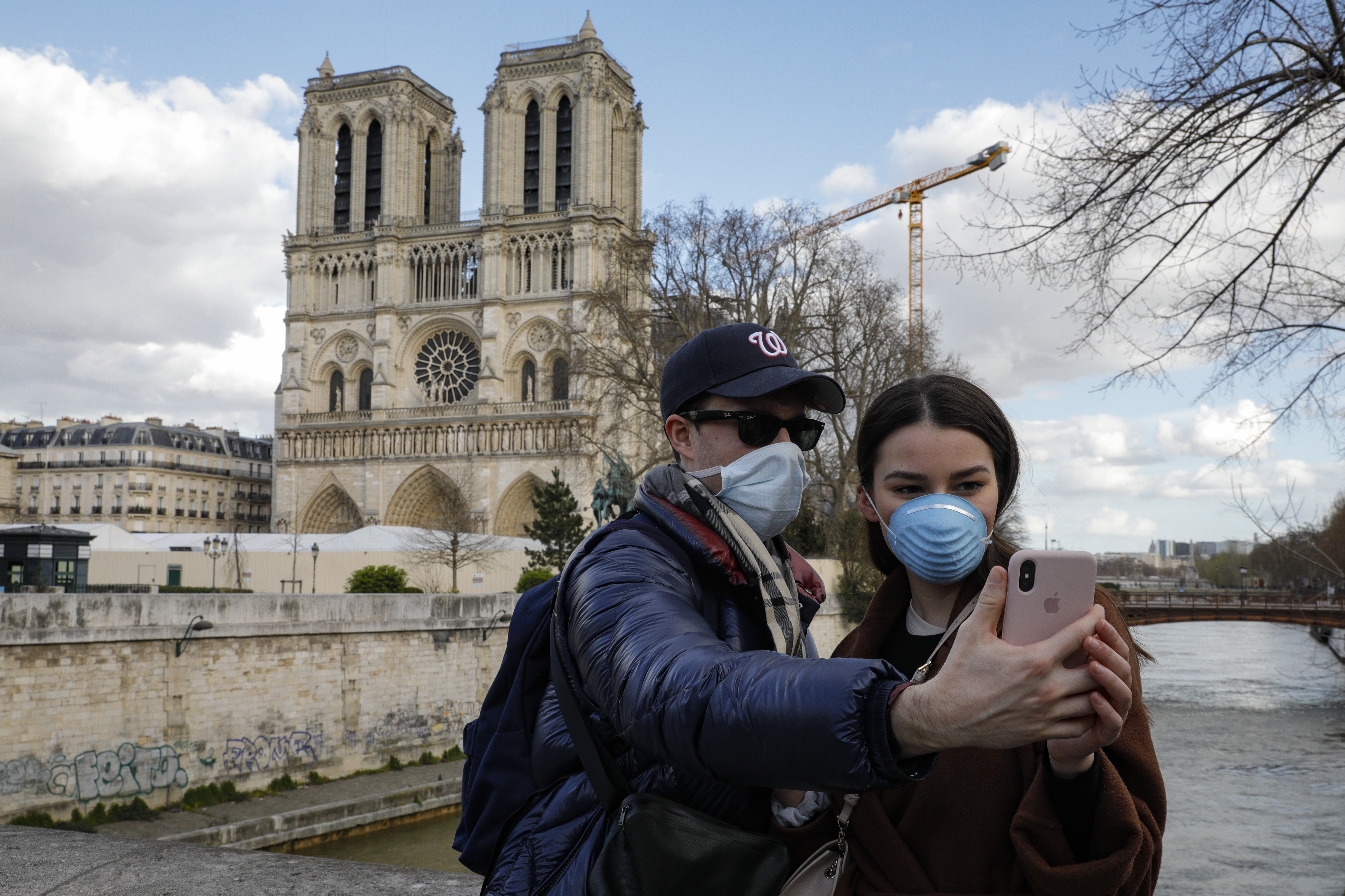 coronavirus Notre-Dame