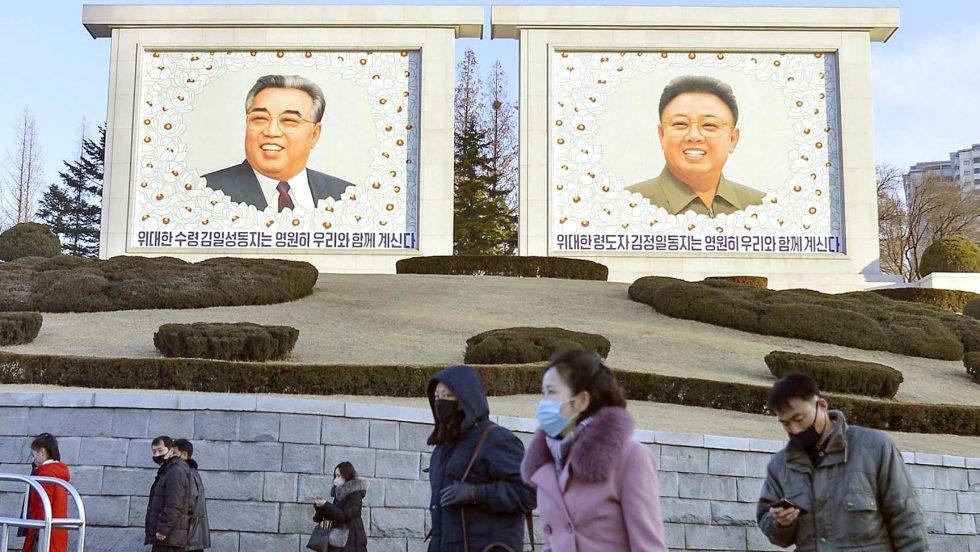 En pleine pandémie du coronavirus, la Corée du Nord tire deux missiles