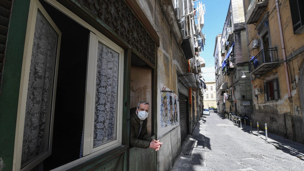Triste record en Italie, avec 368 décès liés au coronavirus en un jour