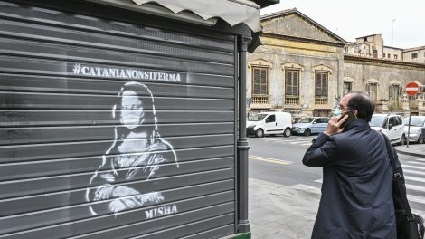 Coronavirus: l'Italie, un mois après le premier mort