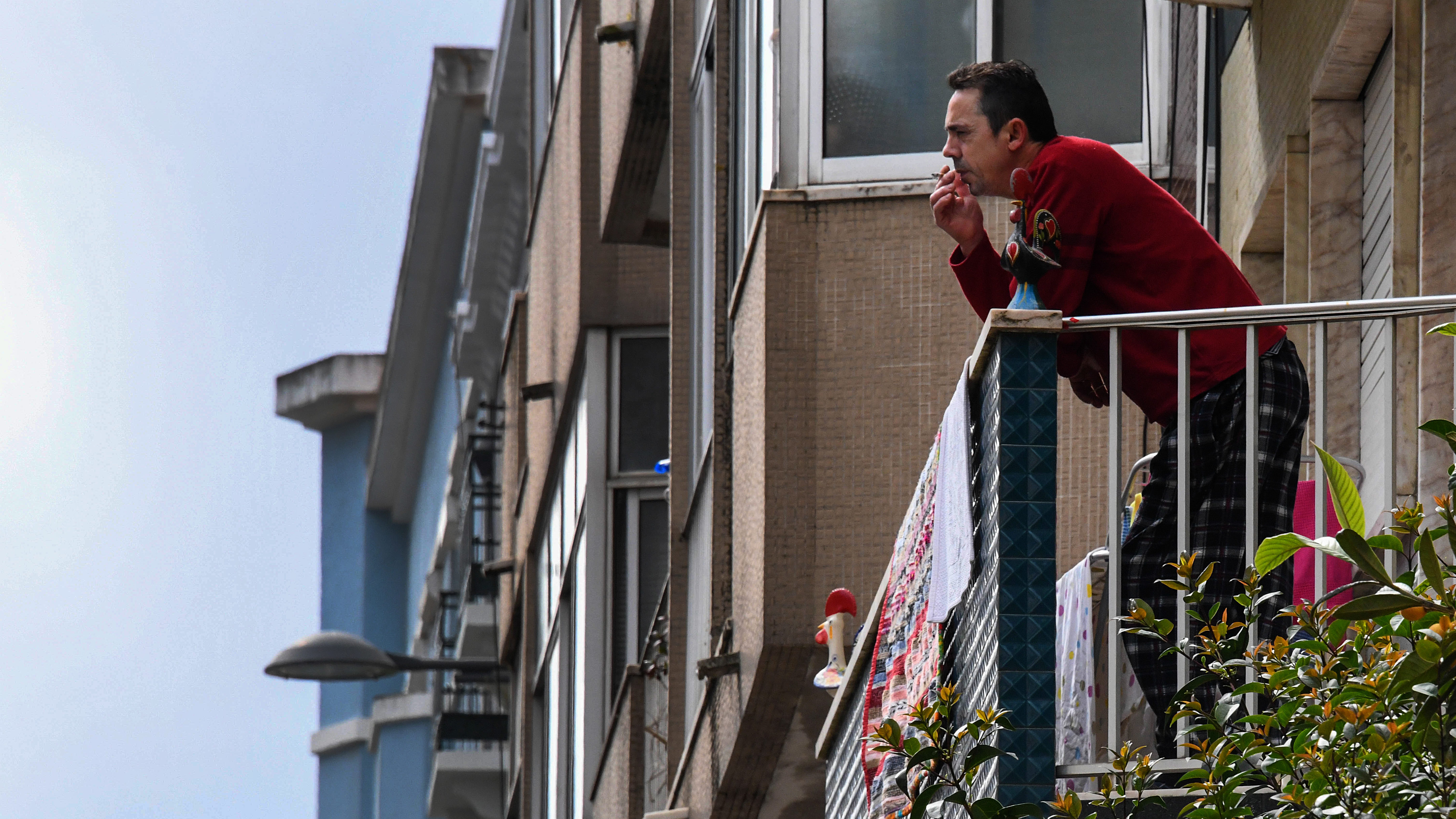 «Restez chez vous», un mot d'ordre devenu mondial face au coronavirus