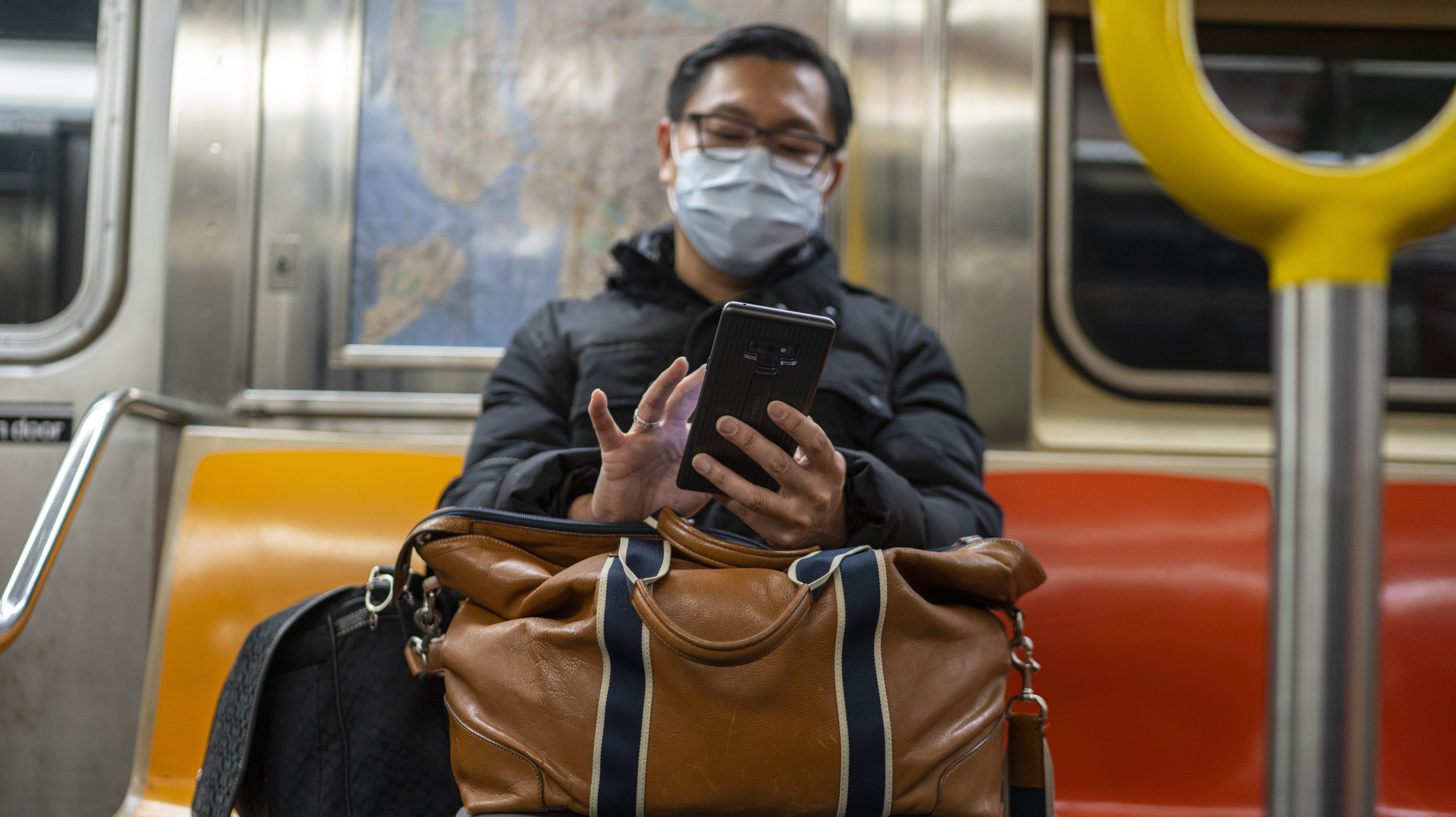 Coronavirus: l'OMS en guerre contre les fausses nouvelles