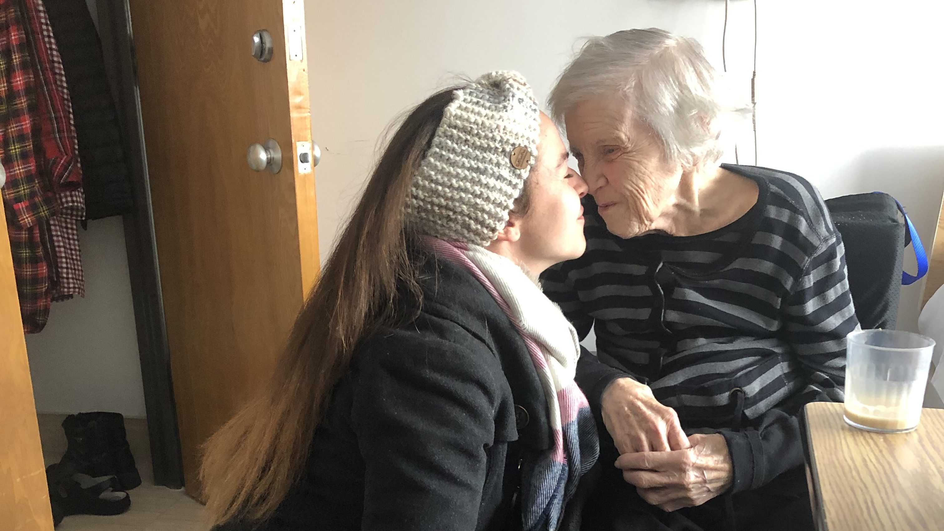 Carolyne Mailhot et sa grand-mère, Germaine Breton