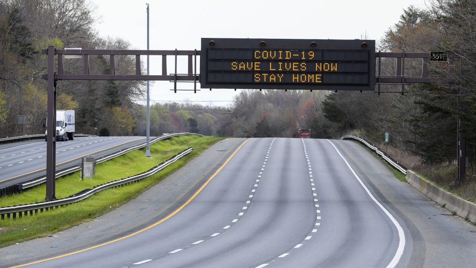 États-Unis: plus de 200 000 cas de coronavirus recensés