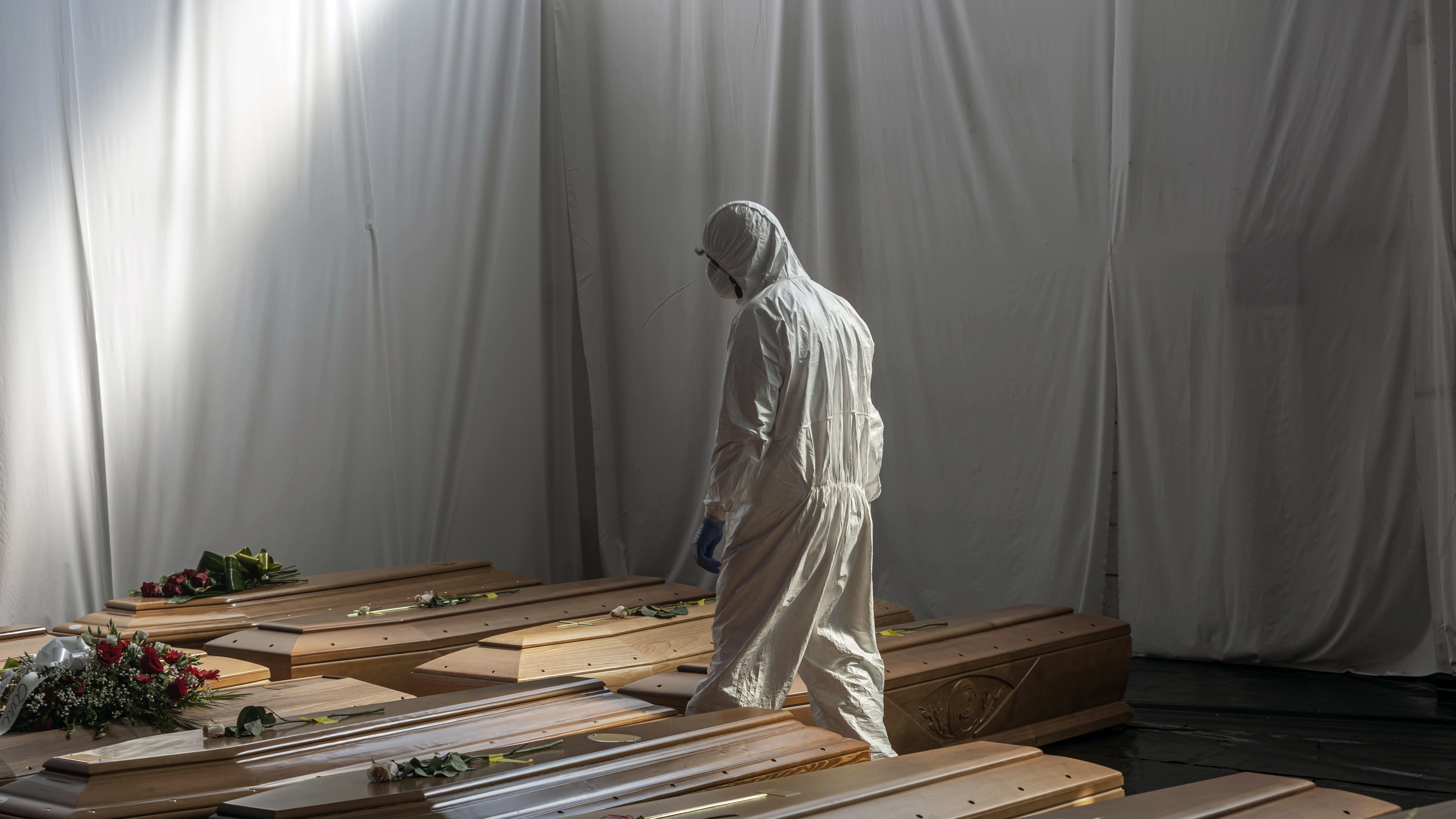 Le coronavirus fait 150 000 victimes à travers le monde