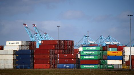 Le commerce mondial pourrait chuter de près d’un tiers en 2020
