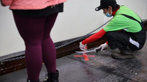 Une distanciation sociale jusqu'en 2022, disent des chercheurs d'Harvard