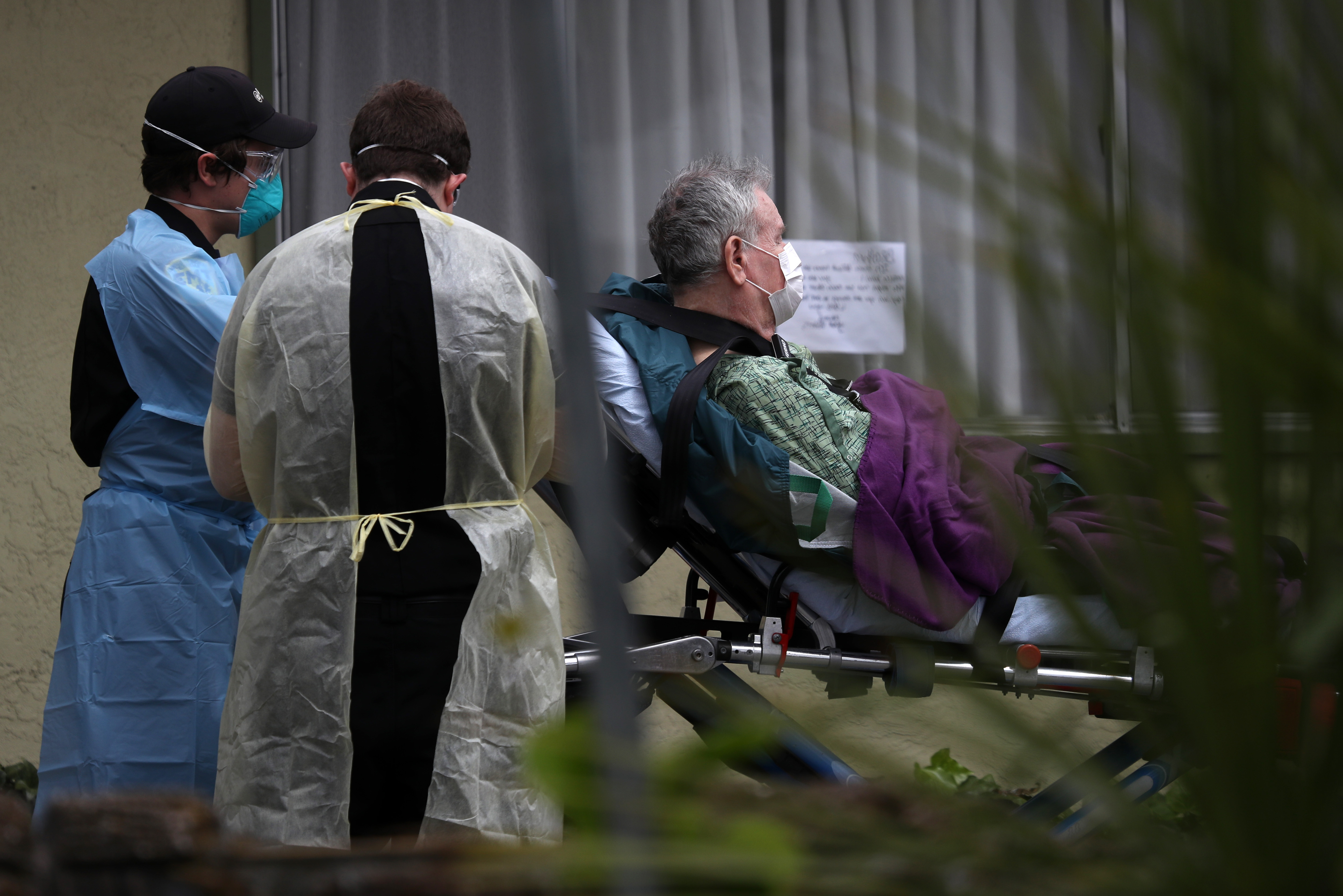 Près de 10 000 décès liés au coronavirus dans le monde en 24h