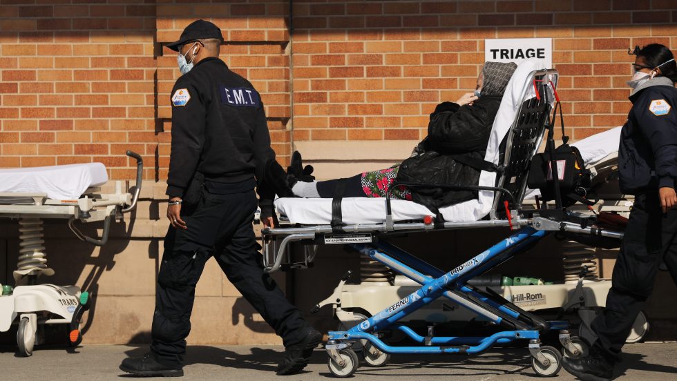 Les États-Unis se mettent au traçage à l’ancienne, mais «c’est tard»