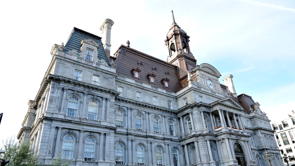 contrats hôtel de ville de Montréal