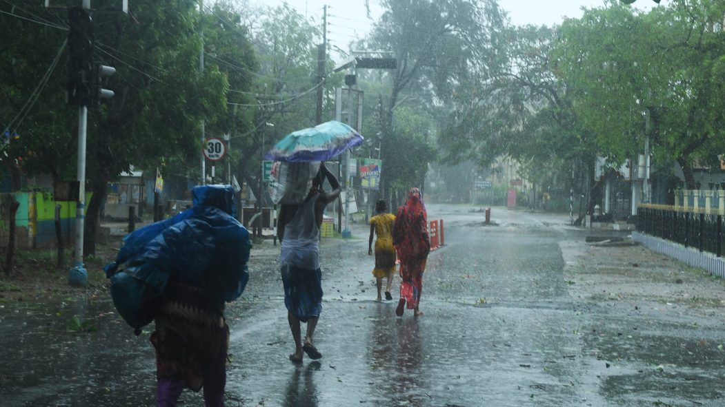 Le puissant cyclone Amphan s'abat sur l’Inde et le Bangladesh