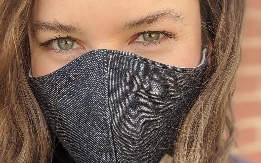 Masques en denim de Lola Jeans