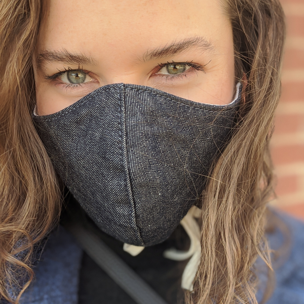 Masques en denim de Lola Jeans