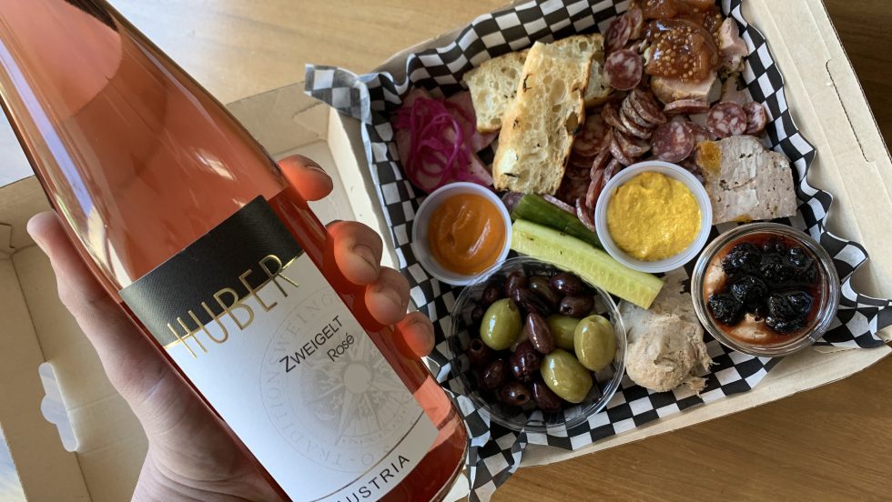 L’heure de l’apéro a sonné… Juste à temps pour Apérotogo!