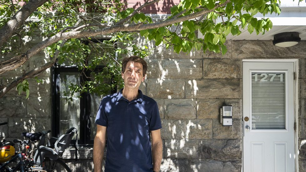 Bruno Ferrari est DG d'un organisme propriétaire de maisons de chambre dans Ville-Marie et Hochelaga-Maisonneuve.