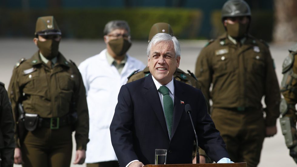 Chili: baisse de salaire pour le président, les ministres et parlementaires