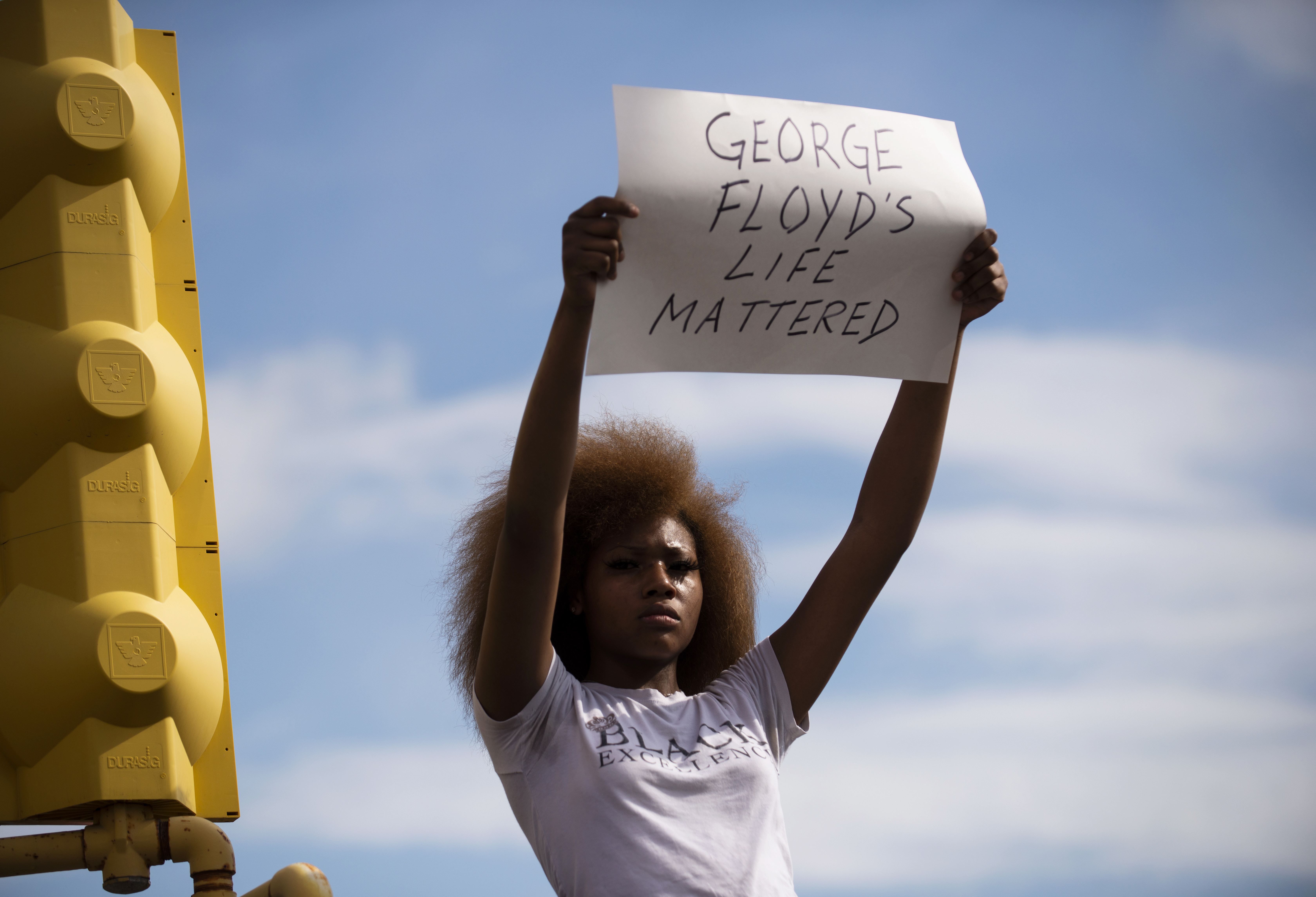 Quatre policiers américains congédiés après la mort d’un Noir