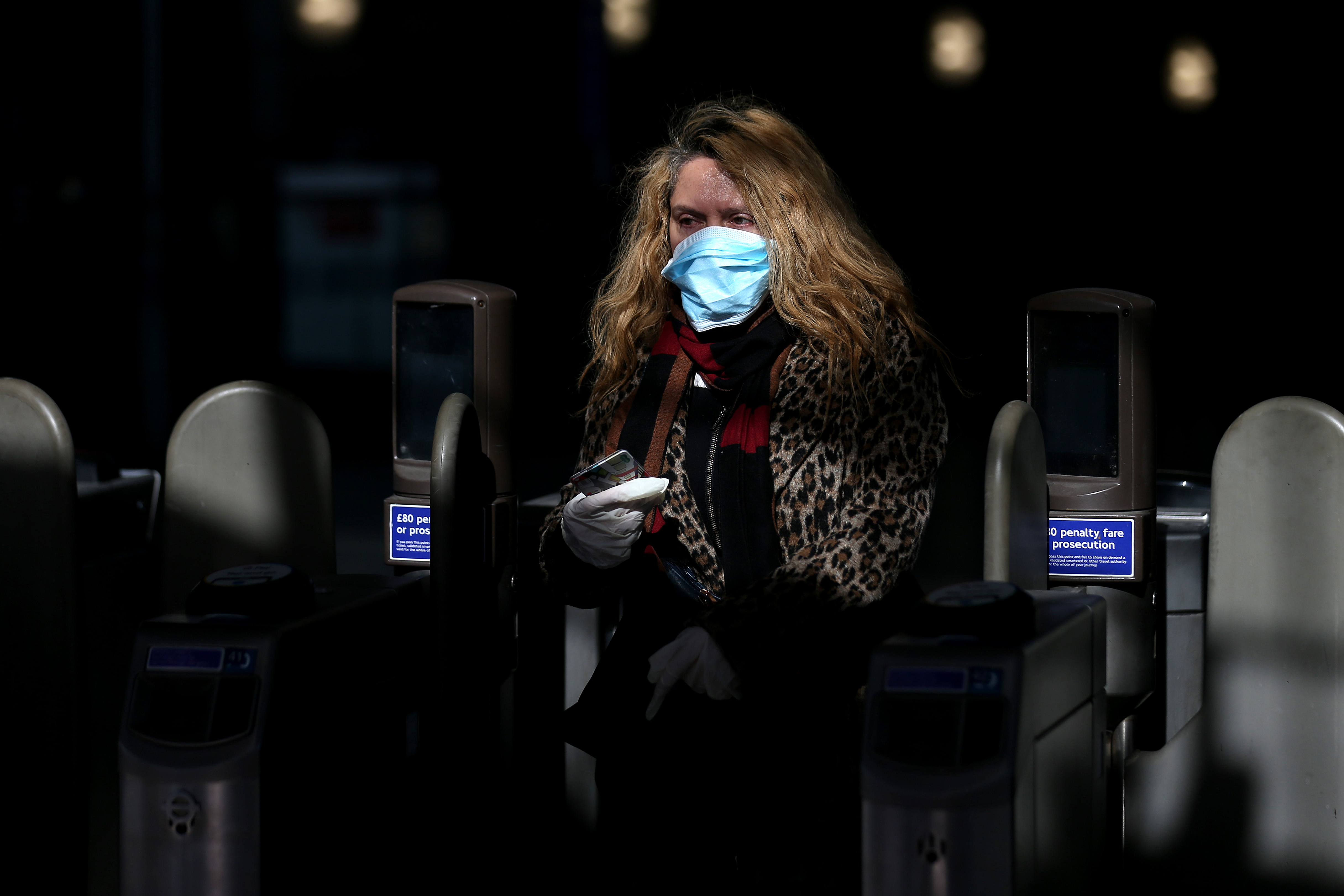 Coronavirus: maux de tête et perte d’odorat sont les symptômes les plus fréquents en Europe