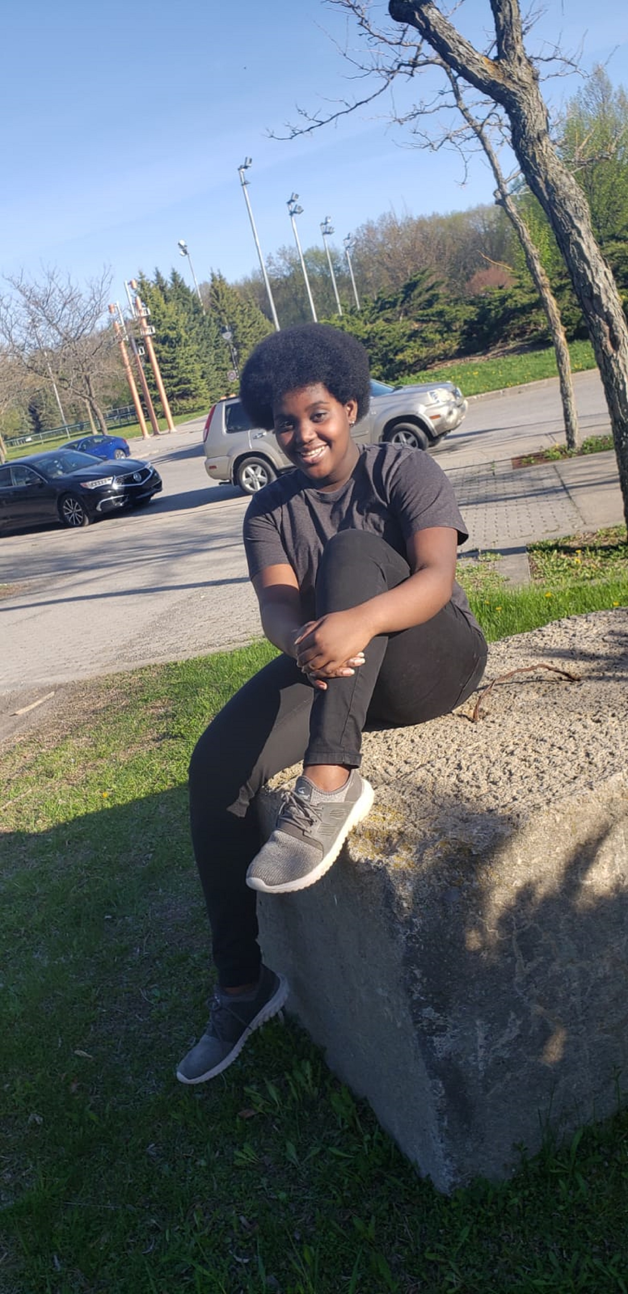 Mamy Diouma Sow n’a que 14 ans et c’est déjà une fervente protectrice de l’Environnement. Il y a quelques semaines, elle a été élue jeune ministre de l’Environnement.