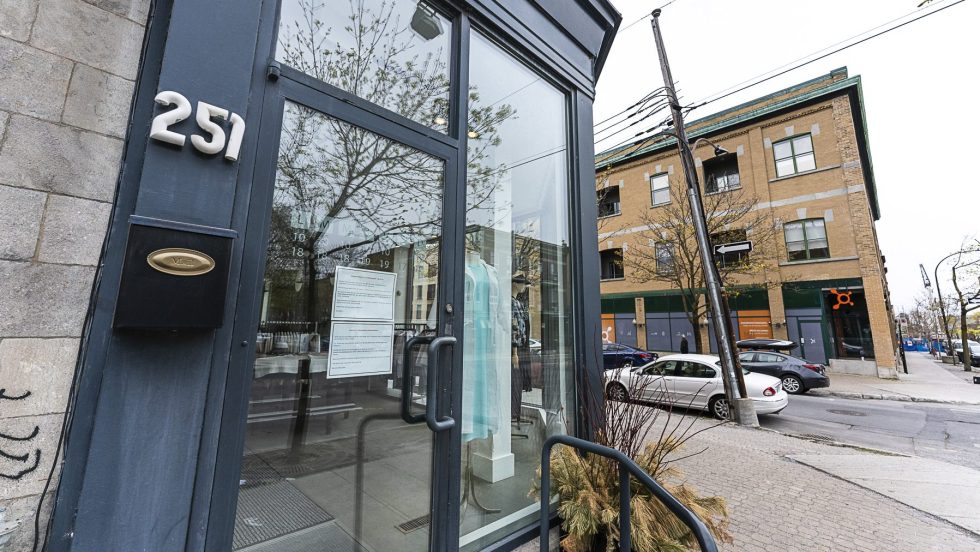 biens non-essentiels