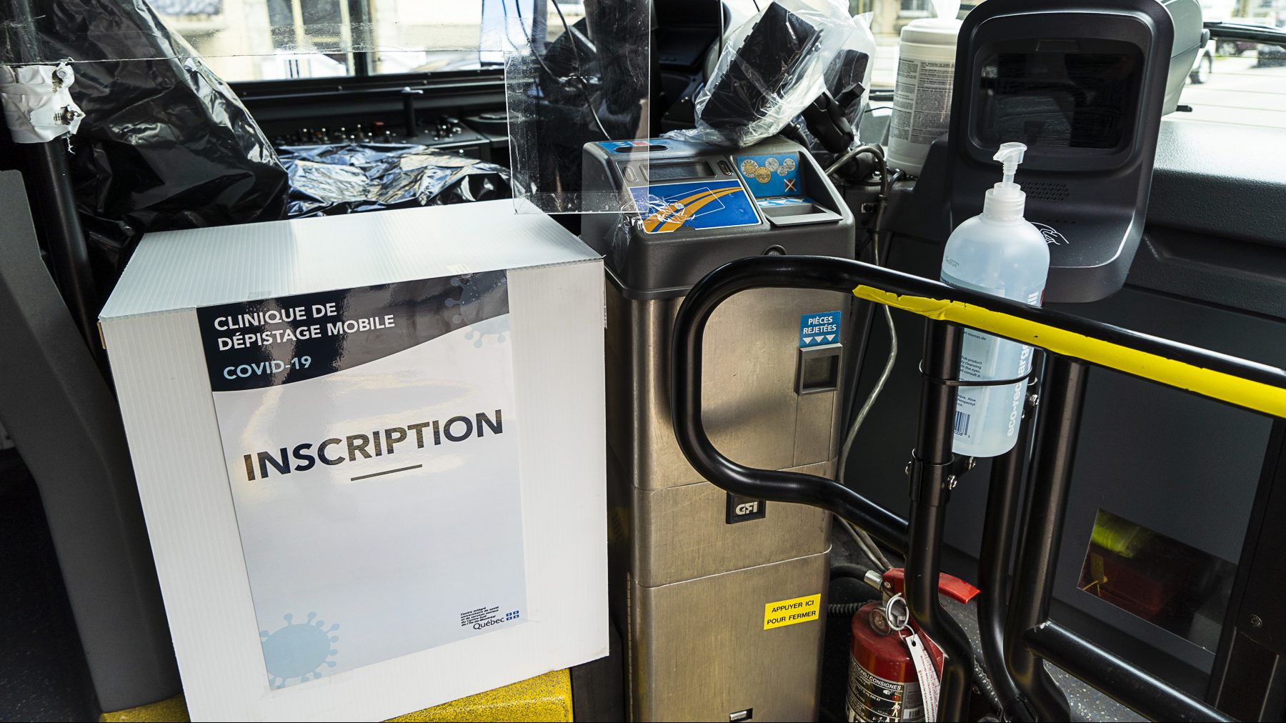 Les cliniques mobiles de dépistage sont installées dans des autobus de la STM.