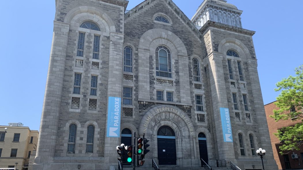 La façade du Théâtre Paradoxe dans le Sud-Ouest.