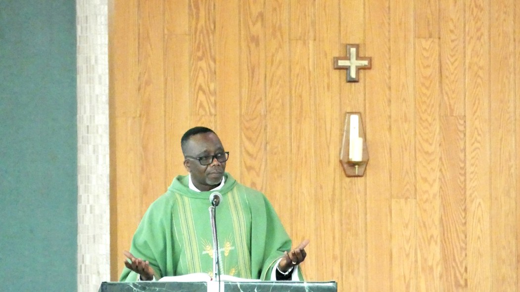 père Jean-Louis Nvougbia église Notre-Dame-des-Anges
