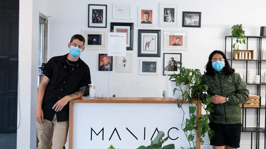 Hugo Leblanc, propriétaire du Salon Maniac prépare sa réouverture
