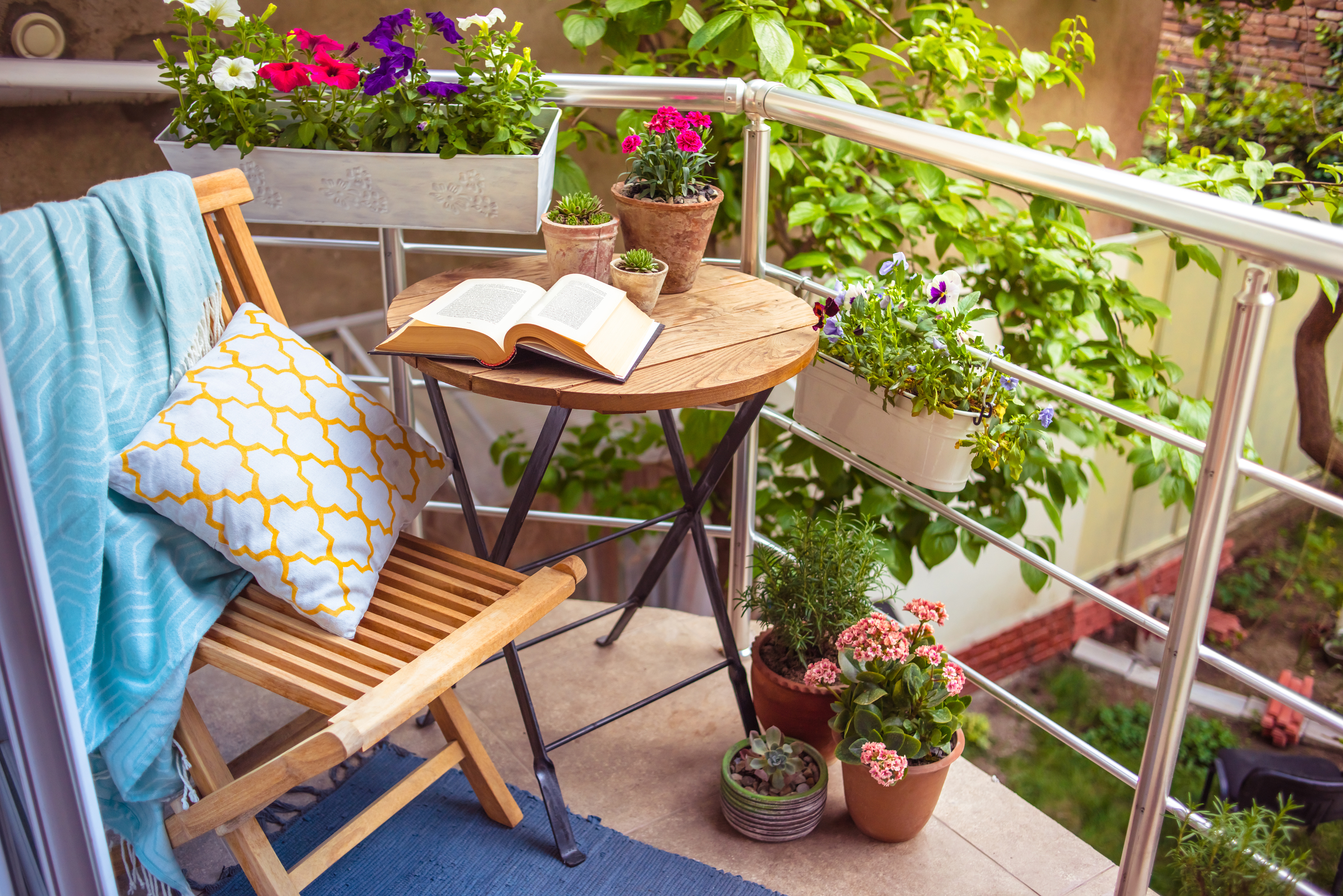 Oasis sur son balcon