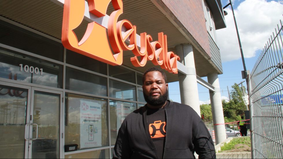 Affligé par l’ampleur qu’a prise la COVID-19, un entrepreneur a décidé d’offrir 250 000$ en matériel de protection à divers organismes de Montréal-Nord.