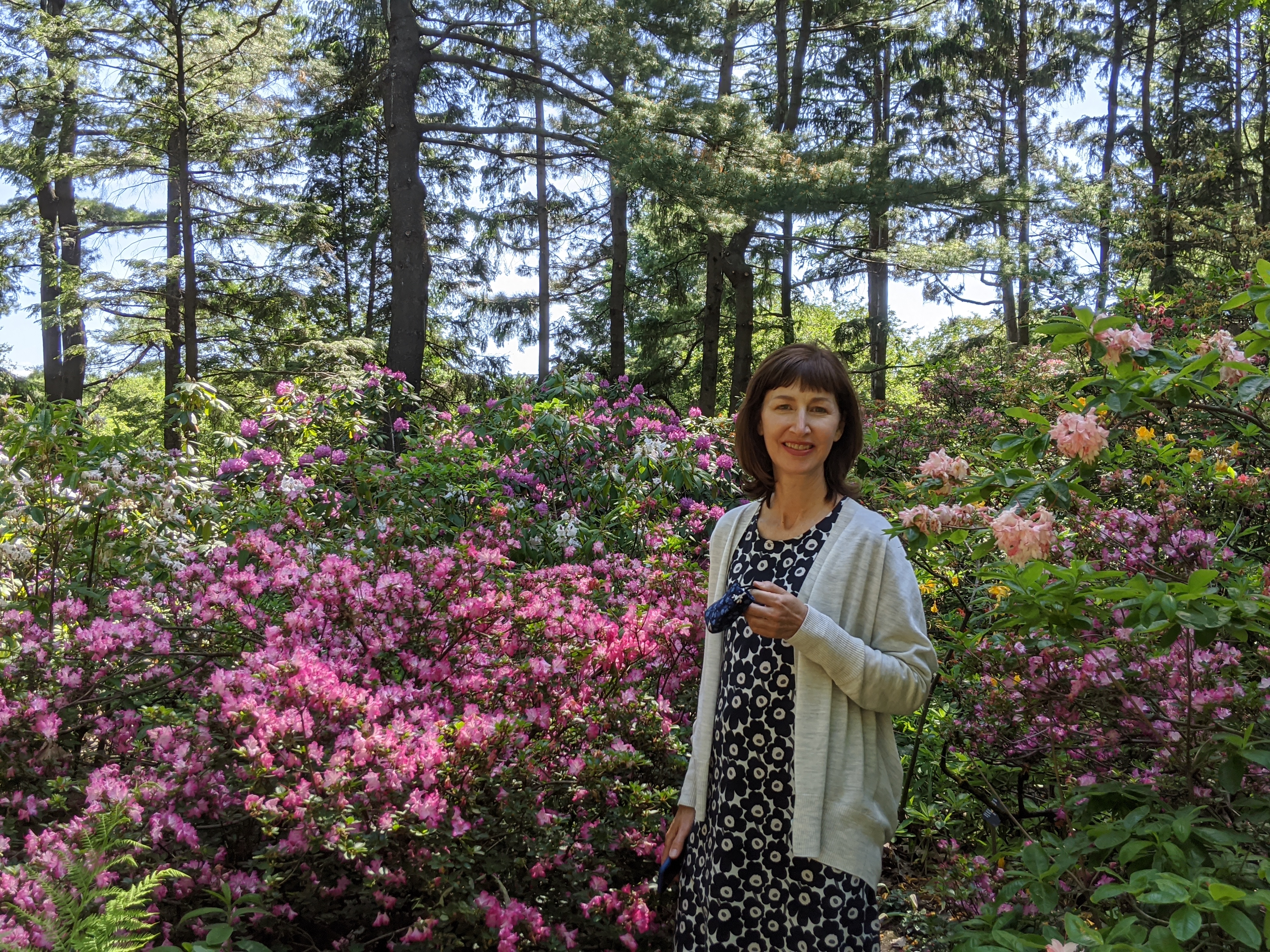 Le Jardin botanique de Montréal rouvrait aujourd'hui ses portes aux visiteurs. Anne Charpentier est la directrice du Jardin botanique.