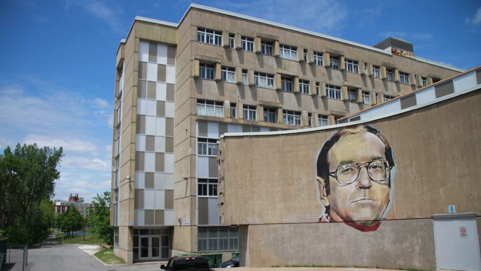 En temps de pandémie, l'école secondaire Calixa-Lavallée, à Montréal-Nord prend des mesures pour favoriser la persévérance scolaire.