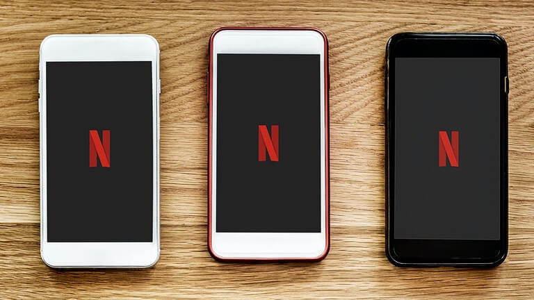 Les films et émissions Netflix au Canada sont-ils meilleurs qu’ailleurs? Netflix films émissions contenu score pays