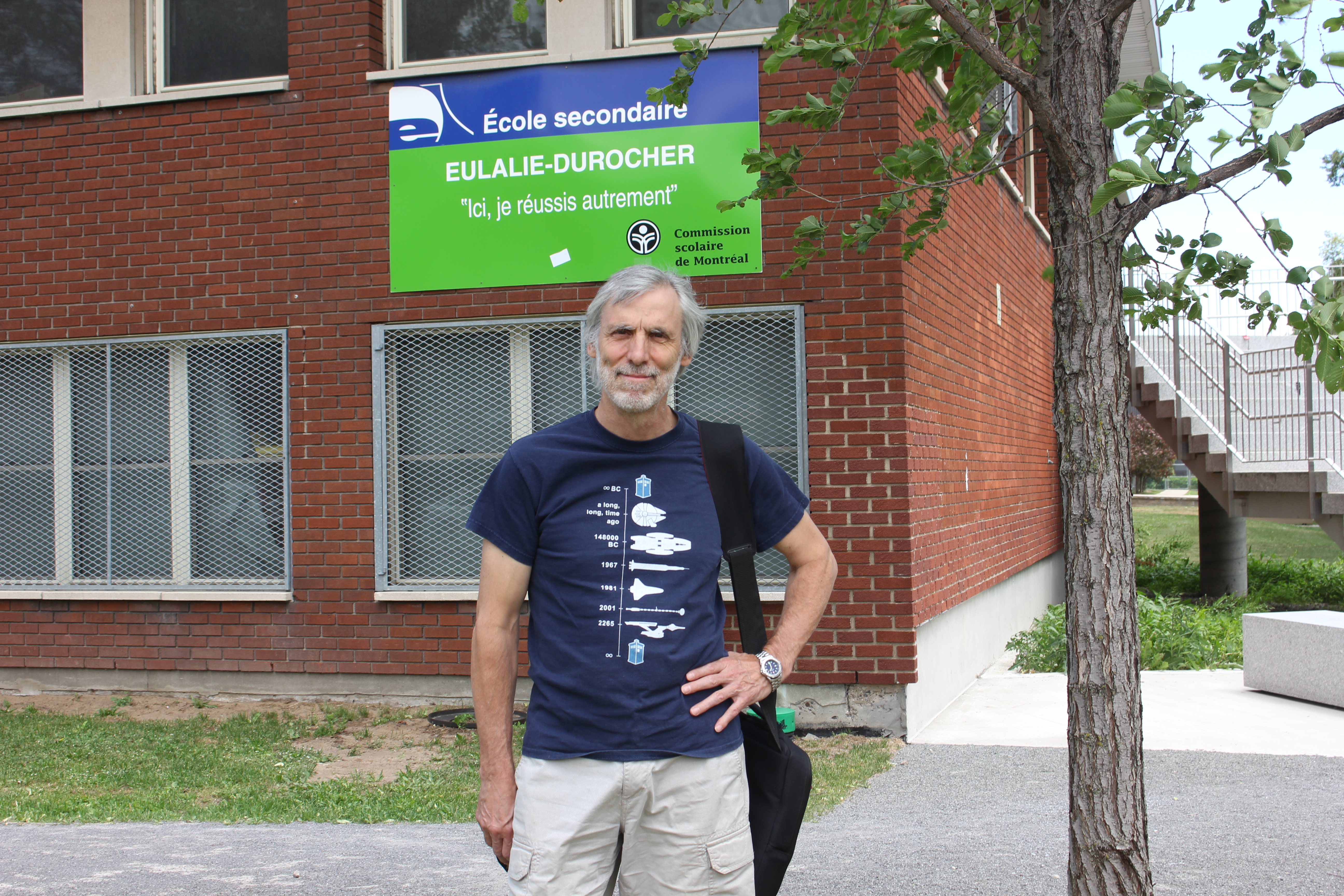 À l’école de formation générale des jeunes Eulalie-Durocher, les élèves ont repris les apprentissages à distance depuis le 25 mai.Pierre Gauthier y enseigne les mathématiques.
