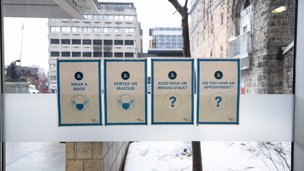 Une clinique d'évaluation du coronavirus. Le nombre de morts continue à augmenter au Québec.