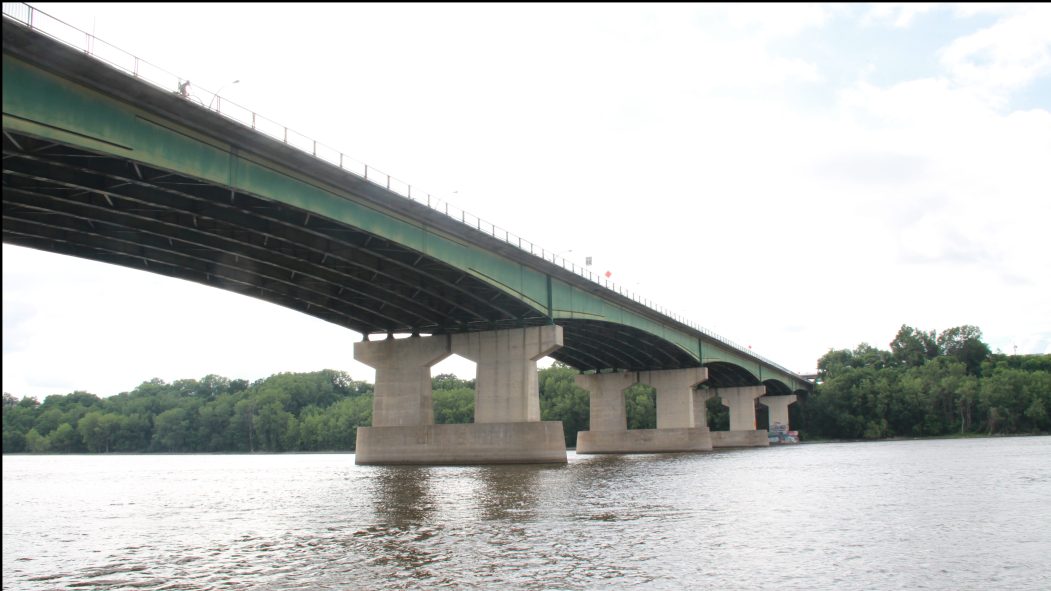 Les travaux majeurs que doit subir le pont Pie-IX commenceront finalement d’ici la fin de l’été.