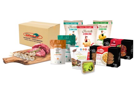 Une variété d'aliments préparés