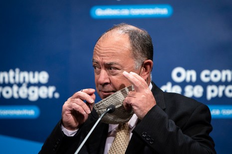 Le ministre de la Santé et des Services sociaux, Christian Dubé, évoque une meilleure gestion des tests dans les hôpitaux anglophones