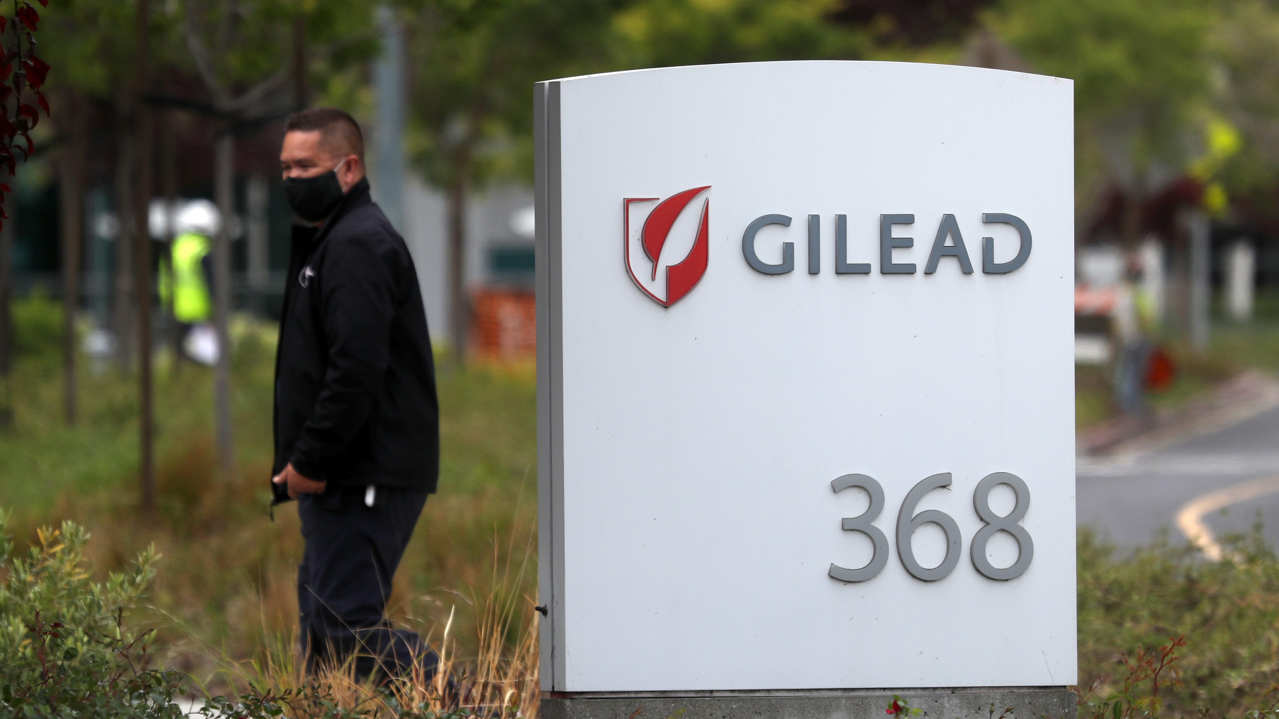 C'est l'entreprise Gilead, aux États-Unis, qui a conçu le médicament qui pourrait traiter la COVID-19