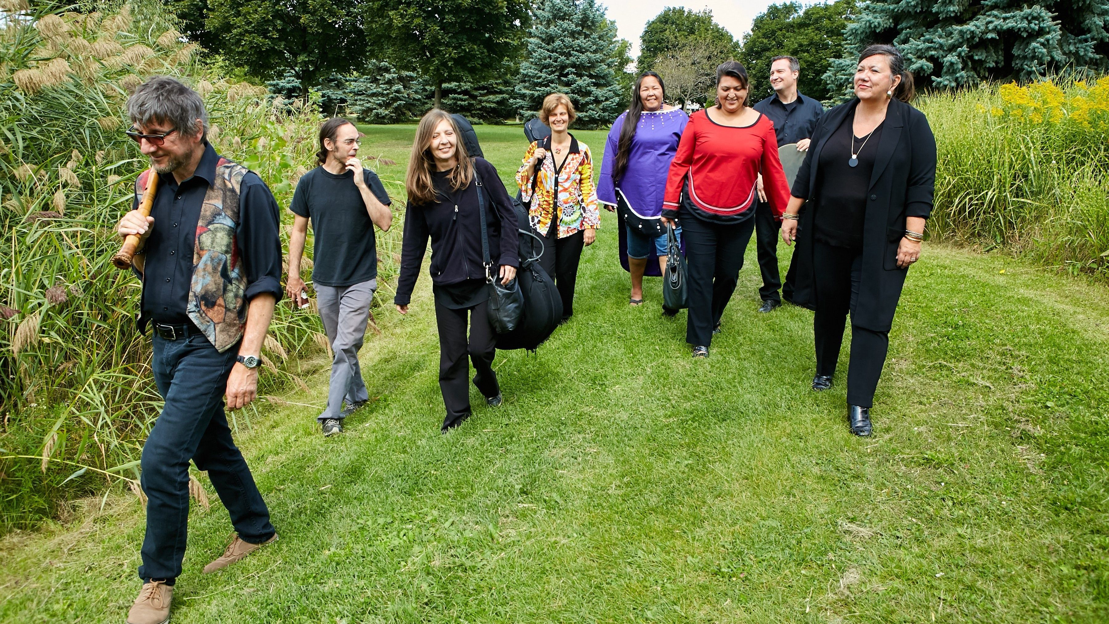 Des membres de Oktoécho