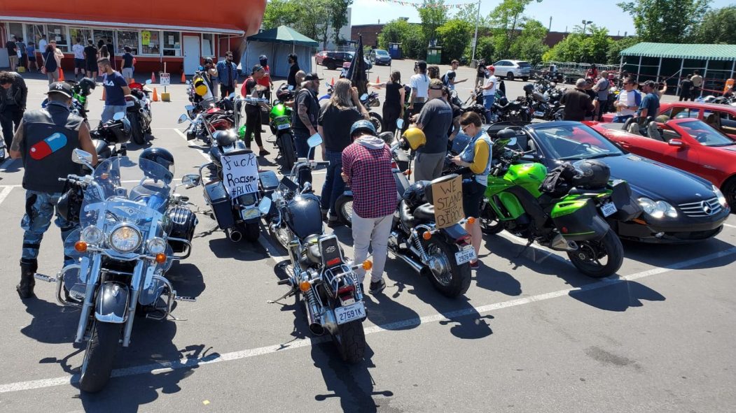 Rassemblement des motards de Montréal contre le racisme