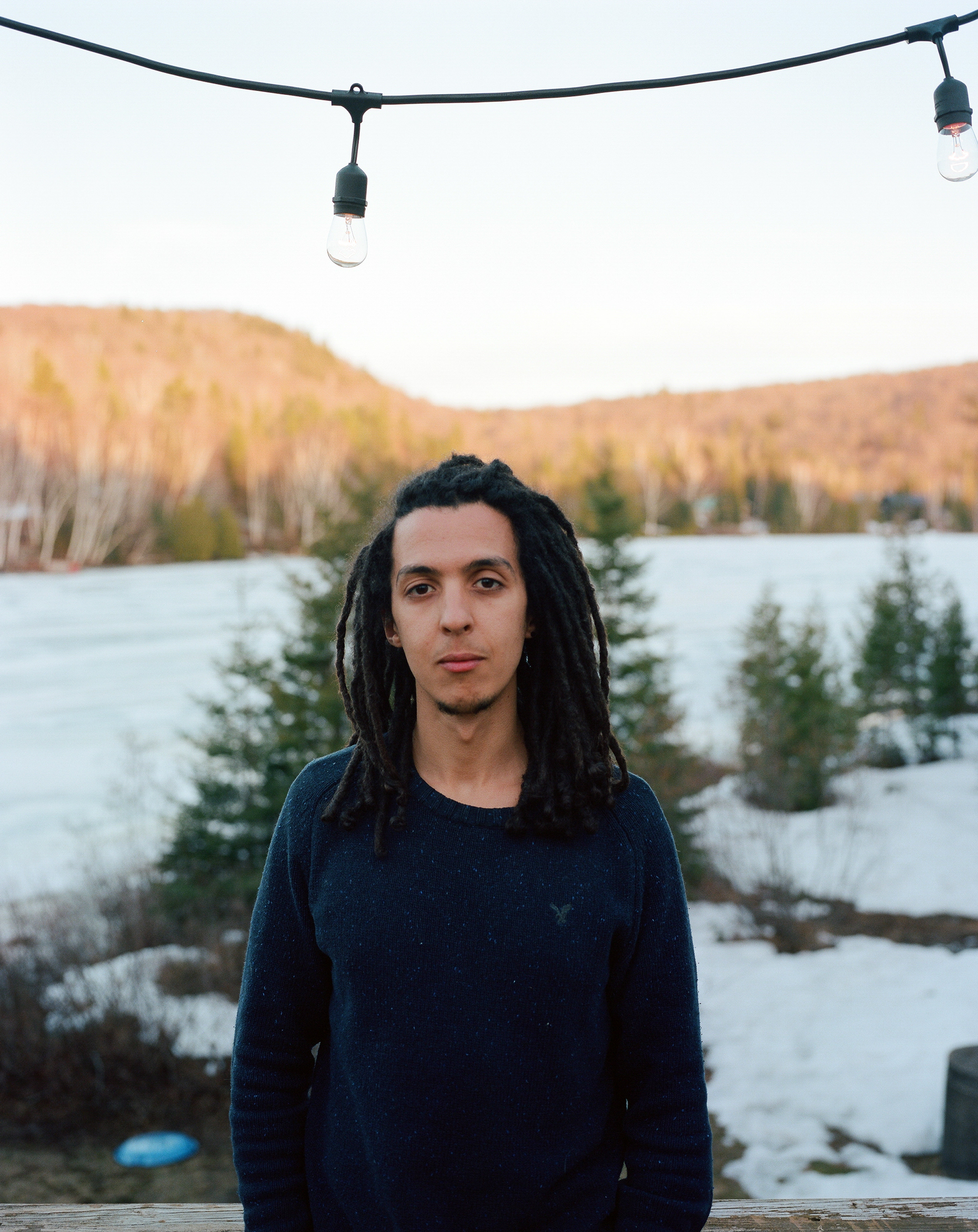 Le photographe documentaire Adil Boukind.