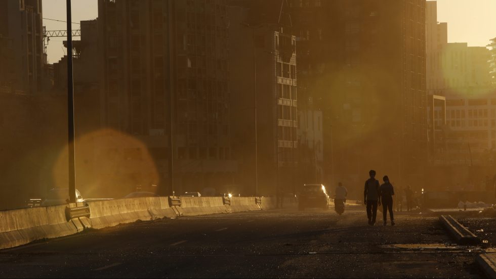 La ville de Beyrouth, au Liban, a été à moitié détruite par une double explosion mardi.