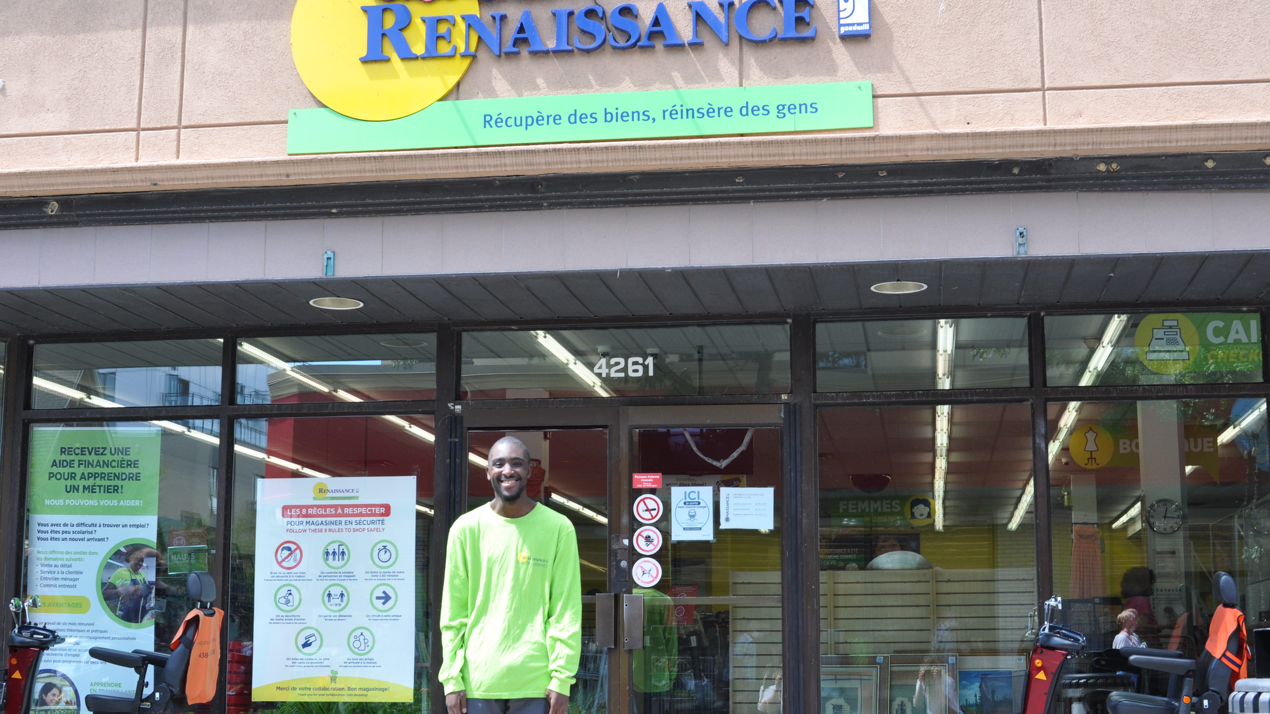 Jordy Donchi, participant au programme d’insertion, travaille au Renaissance à Verdun.